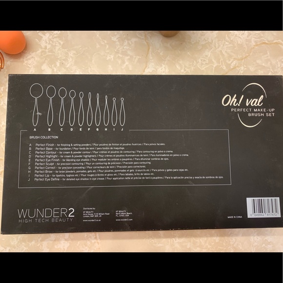 NIB Wunder2 oval makeup brush set - Picture 5 of 6